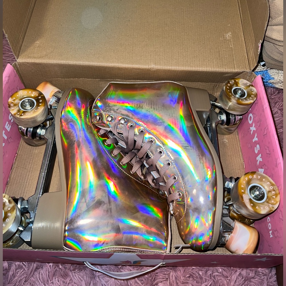 Pink roller skates 💕